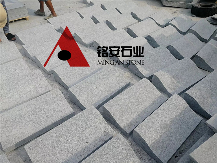 芝麻灰火烧面S型路缘石